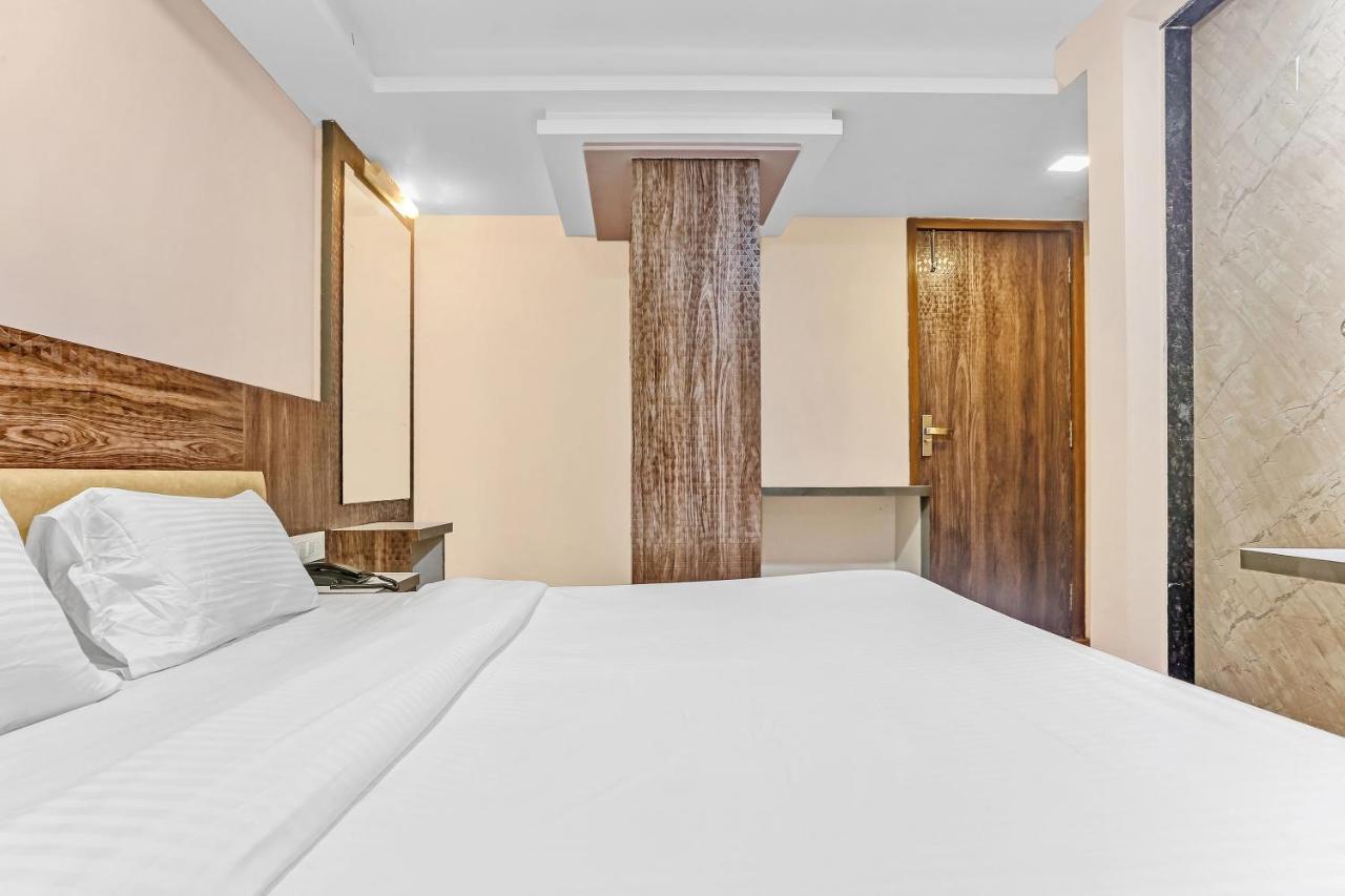 Oyo Flagship 83396 Hotel Vinyasa Residency Мумбаї Екстер'єр фото