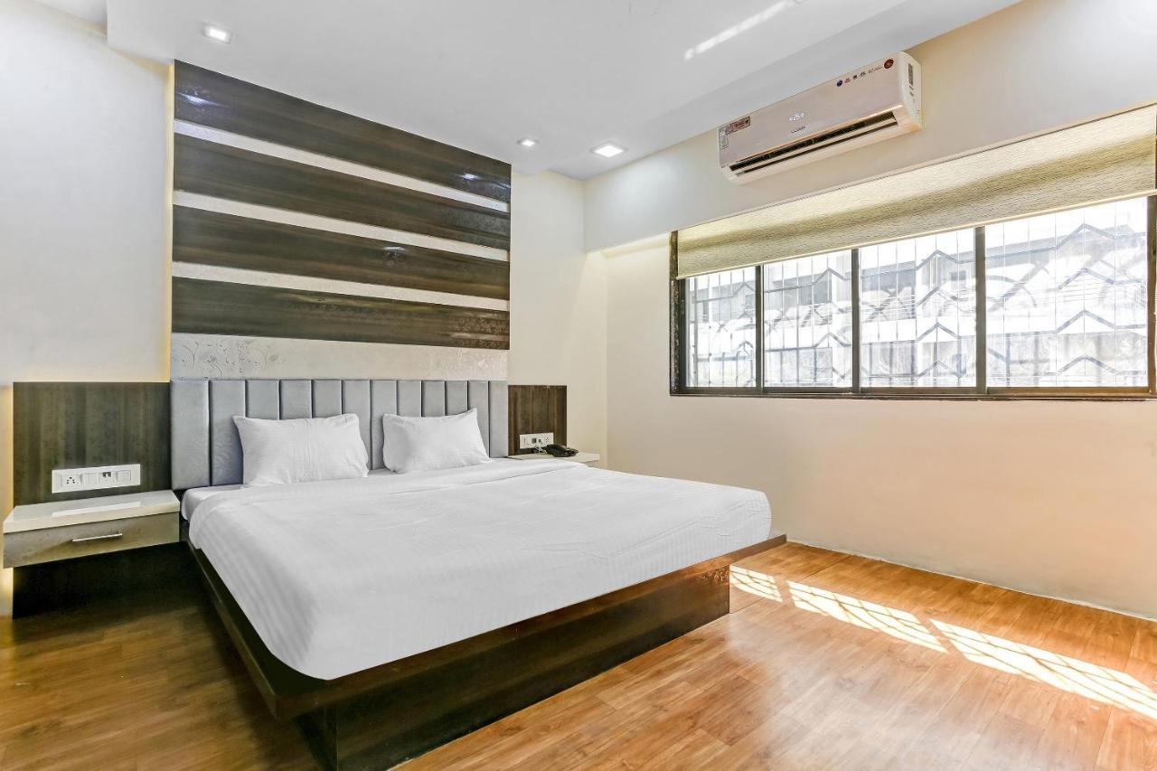 Oyo Flagship 83396 Hotel Vinyasa Residency Мумбаї Екстер'єр фото