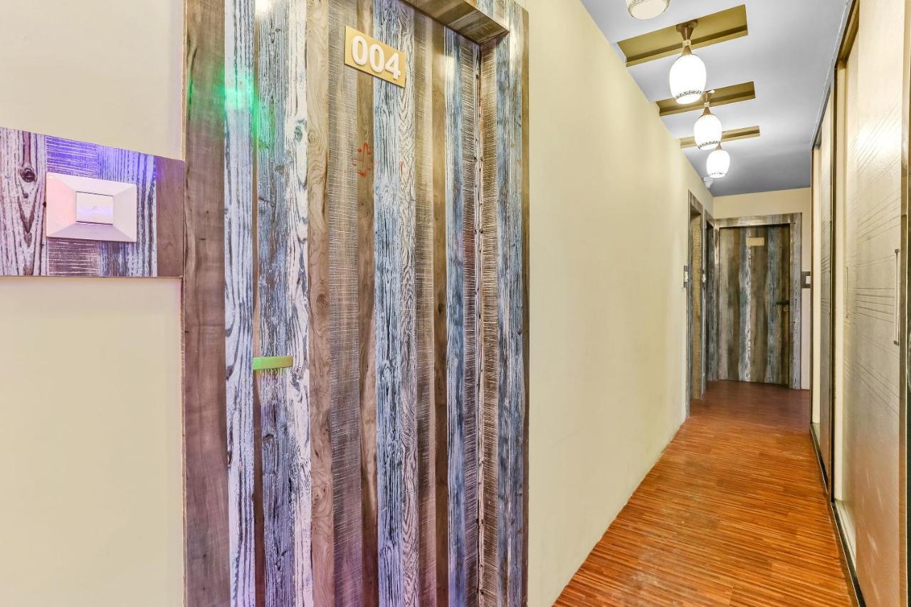 Oyo Flagship 83396 Hotel Vinyasa Residency Мумбаї Екстер'єр фото