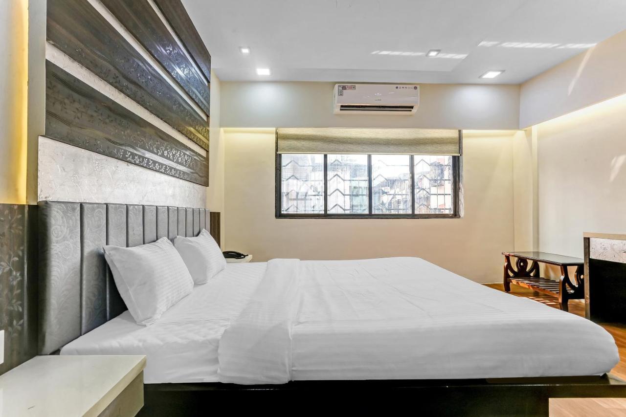 Oyo Flagship 83396 Hotel Vinyasa Residency Мумбаї Екстер'єр фото